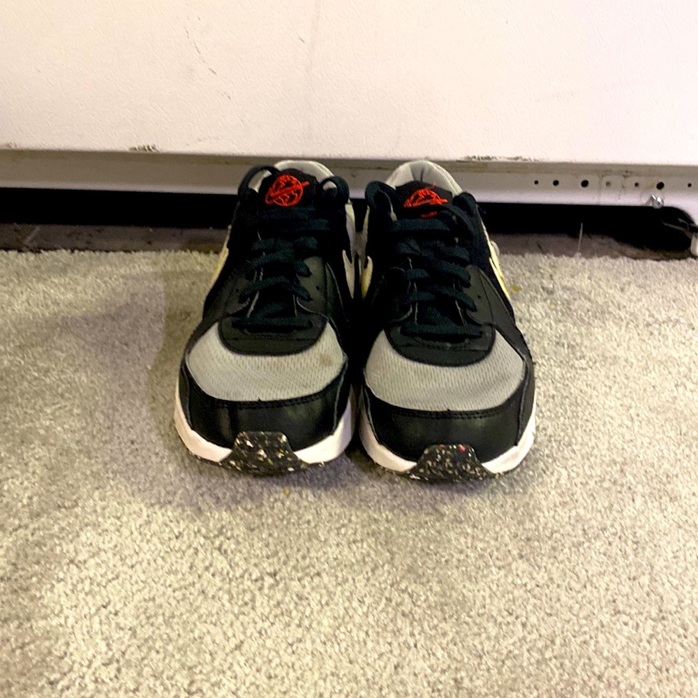 Slightly worn Nike air max’s